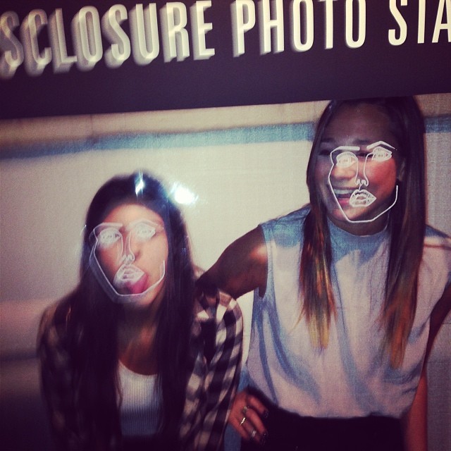 theyworewhat:  #Photoboothfail #DISCLOSURE