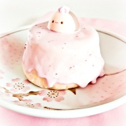 kawaiistomp:  Sweet bread with strawberry white chocolate ~ (photo credit in source link) 