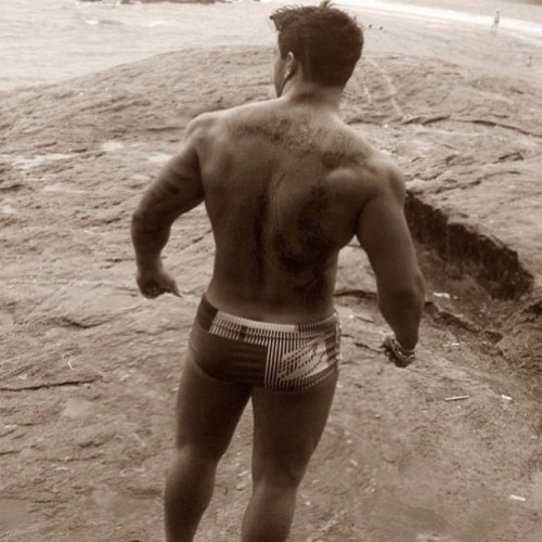 zoommalebody:  Rafael Muniz instagram 