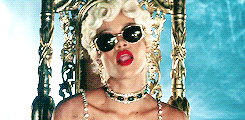 loveswepts:  &ldquo;When people call me Robyn, my head just flies around because