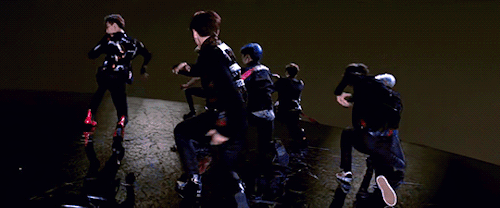 crescentmoonlikeyoungjae:youngjae center is my aesthetic