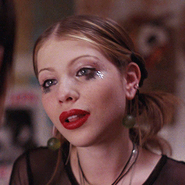 jakegyllenhaal:Michelle Trachtenberg in Mysterious Skin (2004)