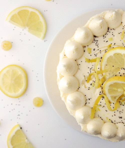 sweetoothgirl:  Lemon Sunshine Cake  