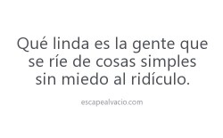 flan-cisca-soprole:  la-chica-de-las-camelias:  mis-puntos-suspensivos:  vaanessaandreaa:  eh aquí yo slkdjg xd  Yoooo XDD  Mis amigas y yo :)))  yo weon;-; 