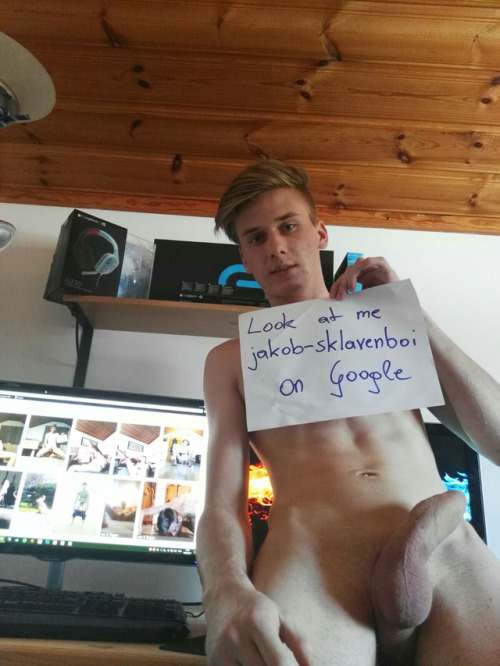 exposegerman:  exposeronline: Jakob the austrian fag gets hard when looking at his pics online.  Such an exposing loving slut   Mensch, was Google alles findet ….