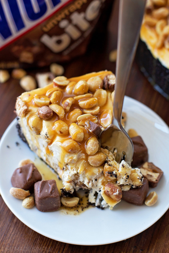 foodffs:  NO-BAKE SNICKERS CHEESECAKEReally nice recipes. Every hour.Show me what