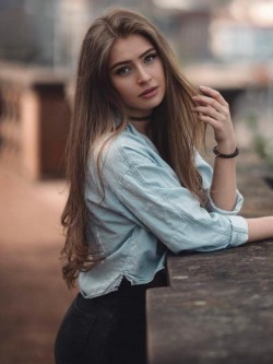 Alexis (15 Photo)