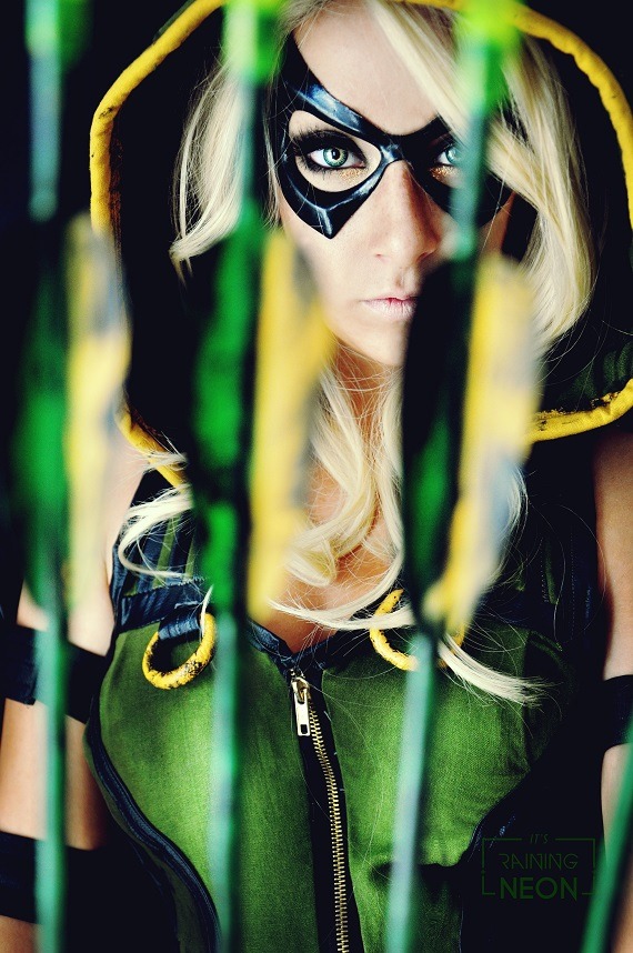 universalcosplayunited:  Green Arrow Cosplay (Injustice) by It’s-Raining-Neon 