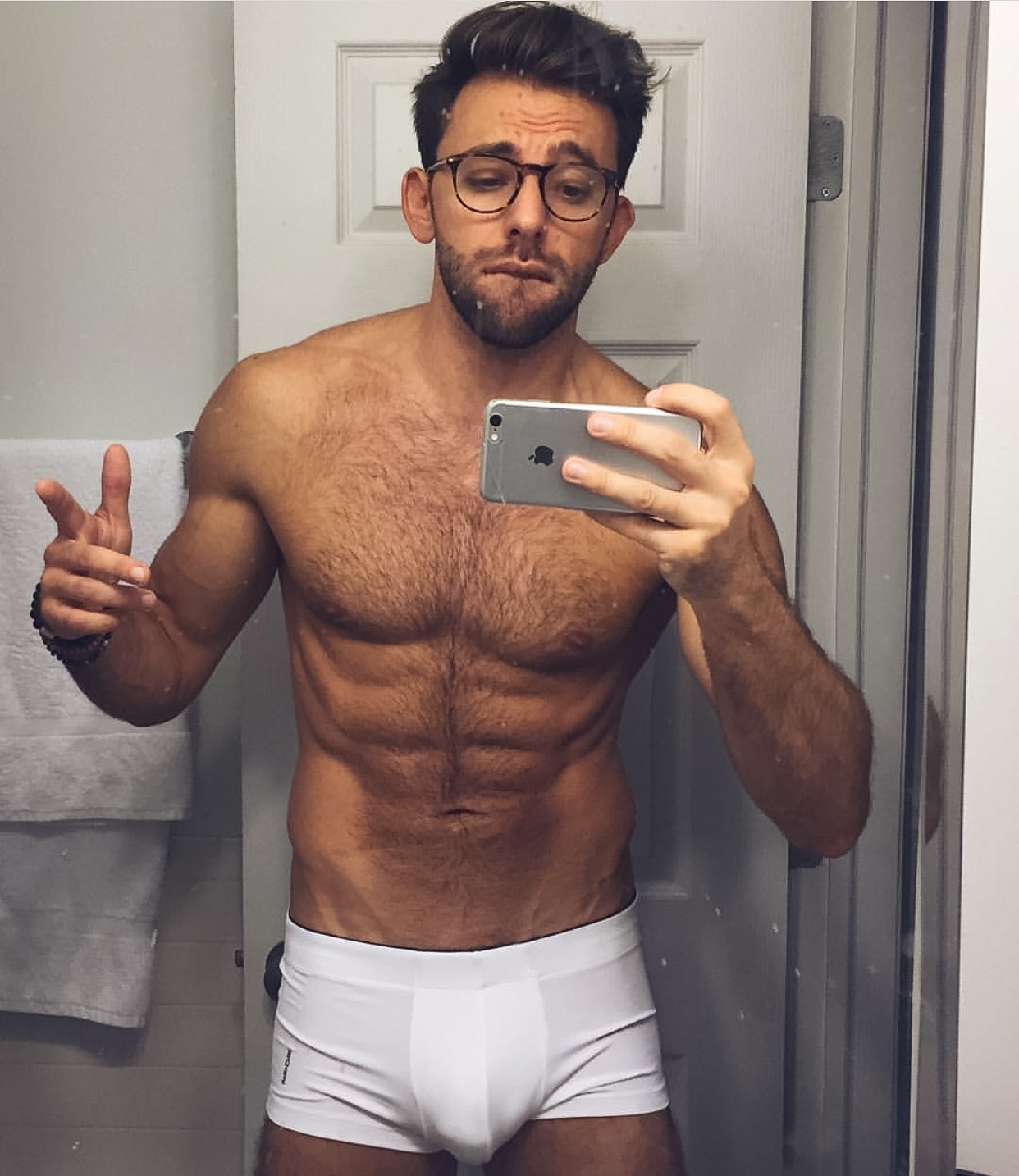 sprinkledpeen:   Hot selfies of @lap_nyc  
