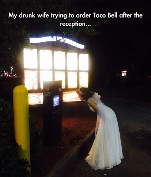 srsfunny:  Weddings Make You Hungryhttp://srsfunny.tumblr.com/ 