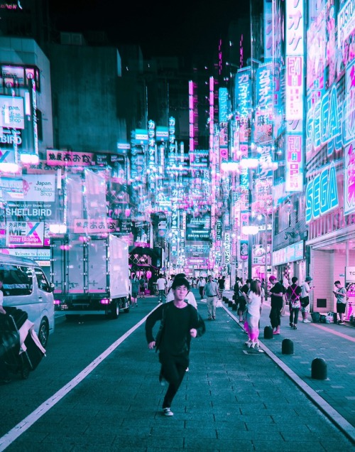 stever92:  Whilst in Tokyo I’ve been using a fractal lens to transport today’s streets to the year 2049, or perhaps even 2077. I would love to know what you all think and would massively appreciate any Reposts to help get this mini-project out there