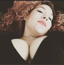 curvyisthenewblack:  I used to hate my boobs so much because of their size, when I was teenager I always wanted small boobs like my friends. But now, I’m proud of my DDD. 