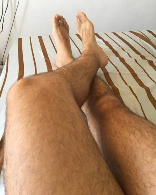 By @john_jr_sp | #malefoot #malefeet #malefootfetish #feet #foot #footporn #patas #hotmalefeet #hotm