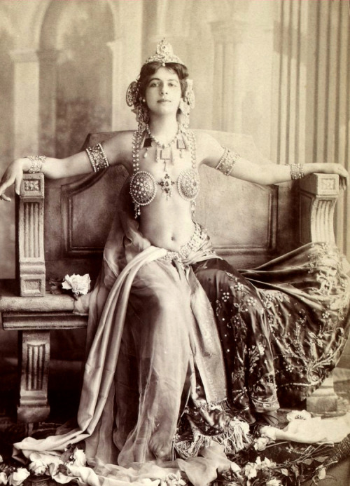 blondebrainpower: Mata Hari by Léopold-Émile Reutlinger, 1906