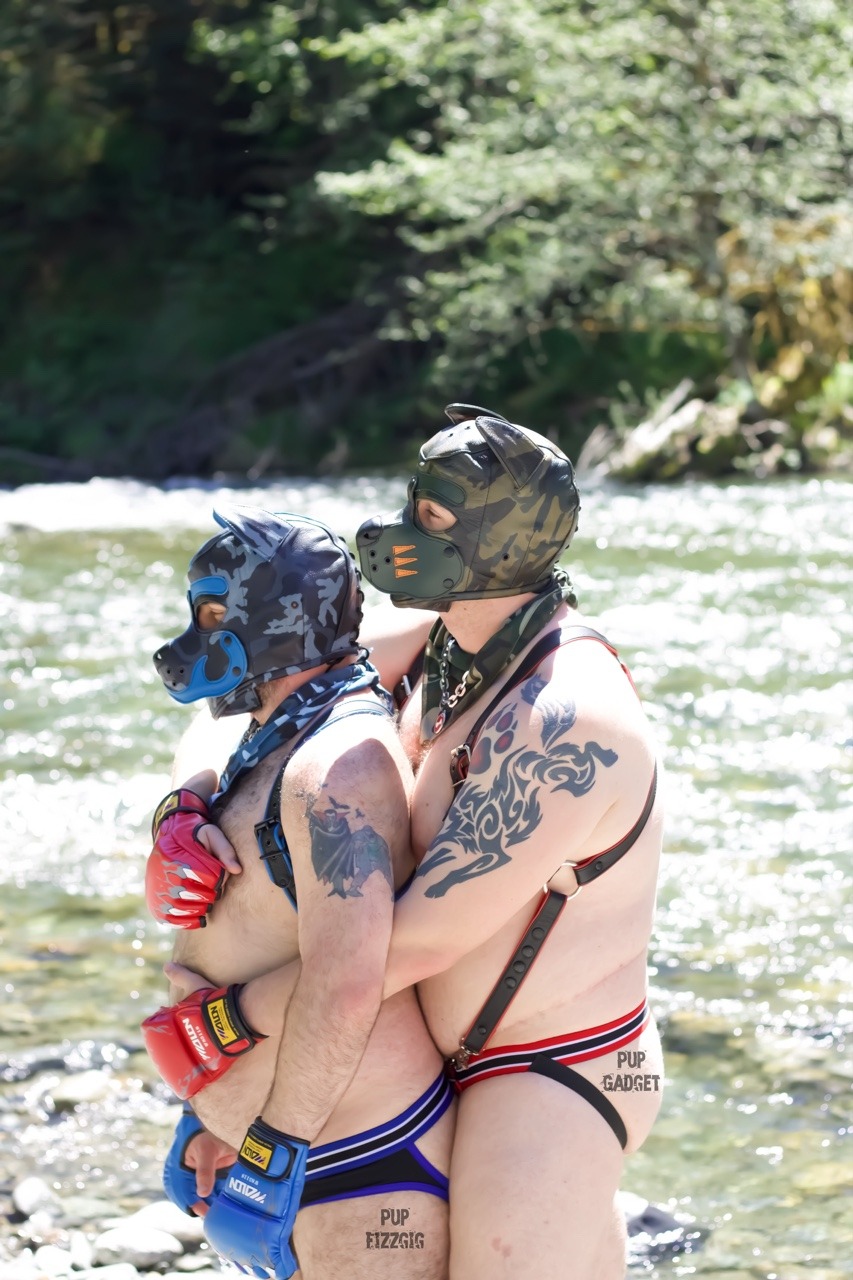alphapupgadget:  @pupfizzgig and I getting frisky in the woods!