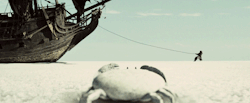 satansangelovhell:  schrodinger-is-in-the-box:  Me vs Life   The crab rocks!!! I love them so much