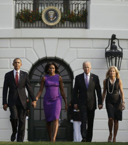 whatwecanfic:  accras: Thank you for your service, 2008-2016.  The composition of this photo makes it look like they’re about to rob a bank. Based on Biden’s face I’m pretty convinced that’s exactly what he’s about to do.