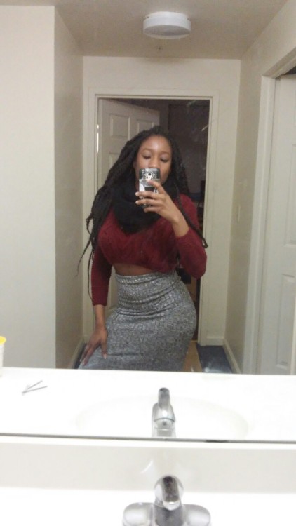lostqueenlostqueen:  I went out over the weekend caking like this 