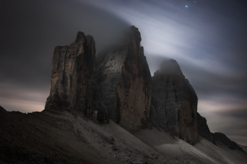 baby-make-it-hurt:  Illuminated nights captured by Roberto Bertero  I want to go to there