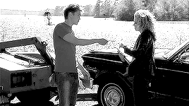 leytongifs:leyton in every episode: 3x21 - over the hills and far away 