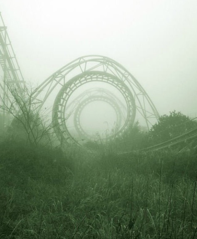 paolathesavage:  10knotes:  Abandoned Amusement Park in New Orleans    Aka the creepiest