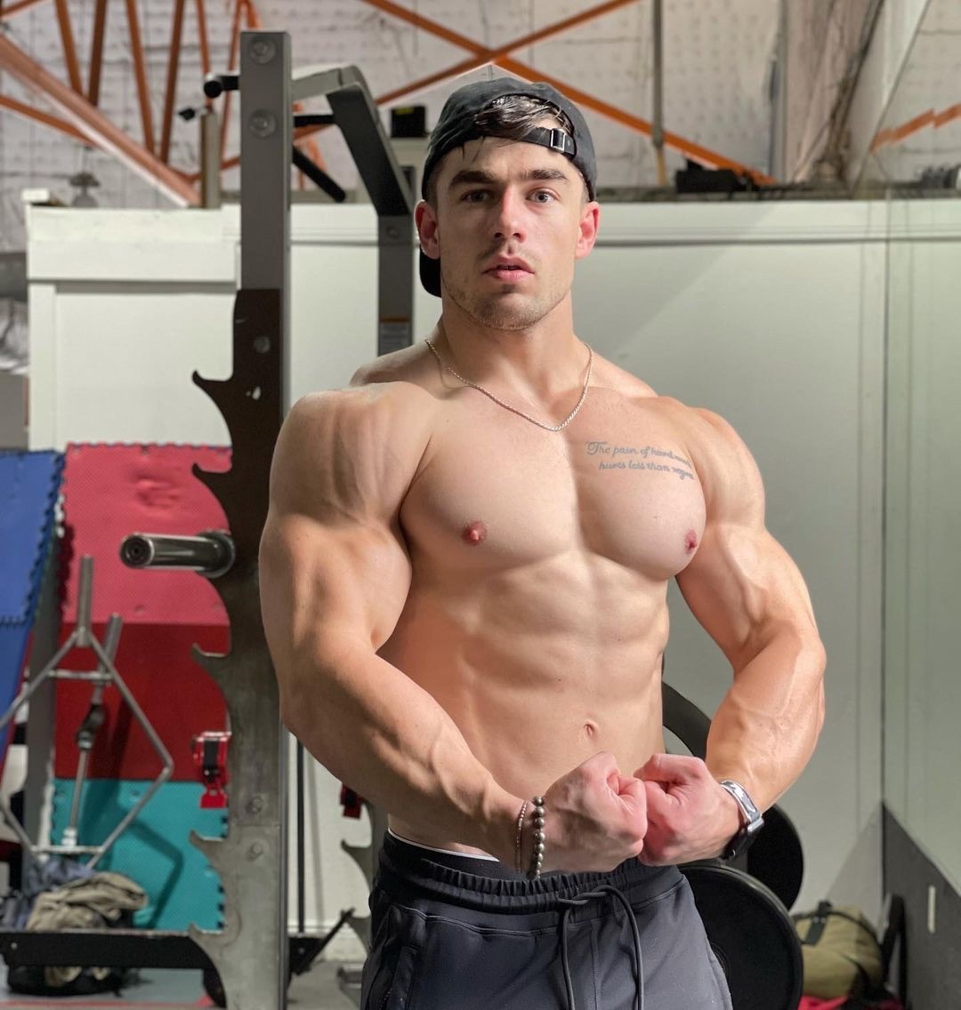 maxx-magnum:Alex Gibson  another massive alpha role model