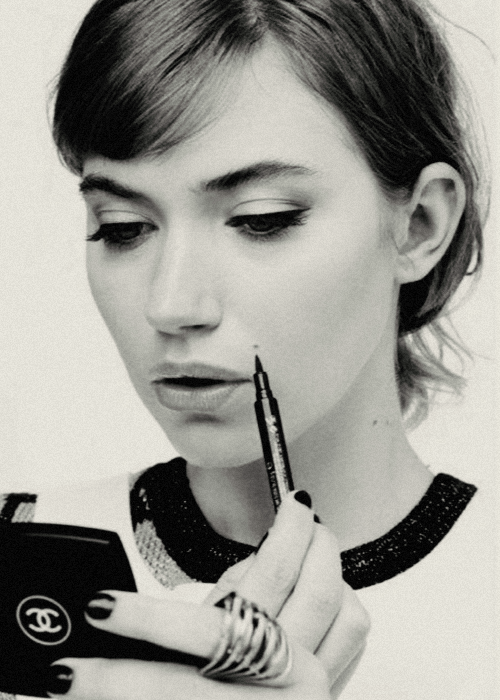 mashamorevna:  Imogen Poots for Lucky Magazine (September 2014) 