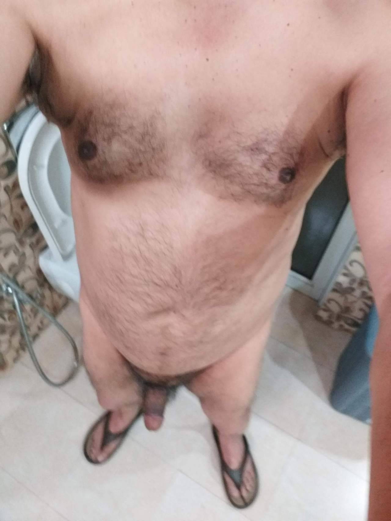 desidads:  Sexy Indian daddy.