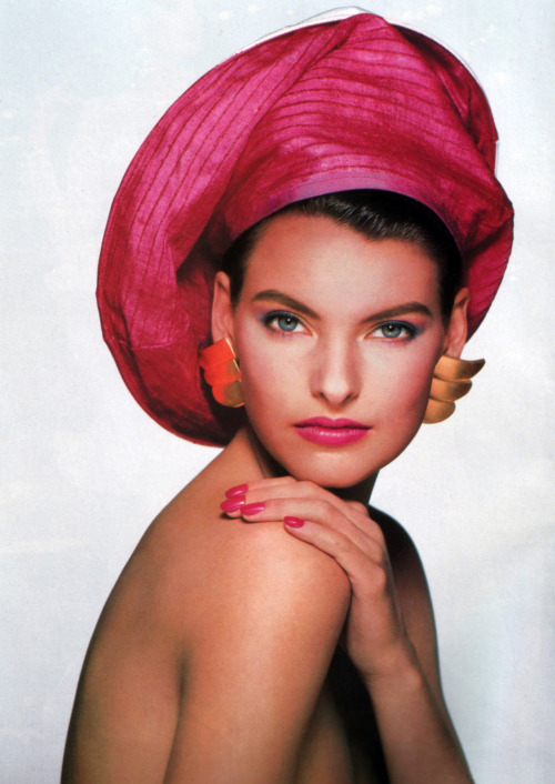 periodicult:  Revlon, American Vogue, March 1989. 