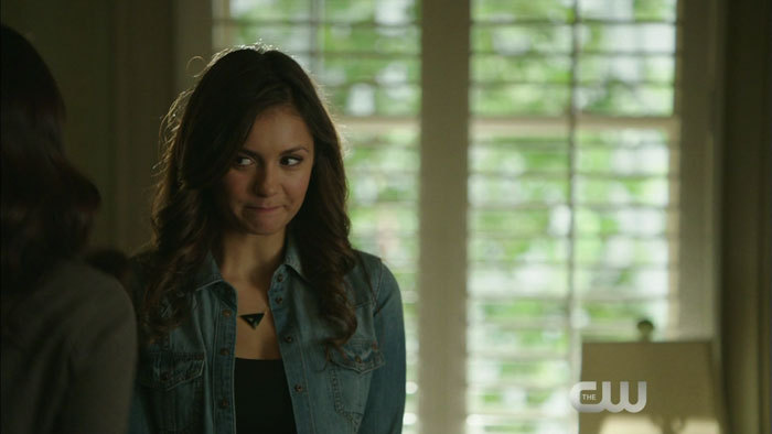 elenashero:  LOOK AT THIS CUTE LITTLE CUPCAKE