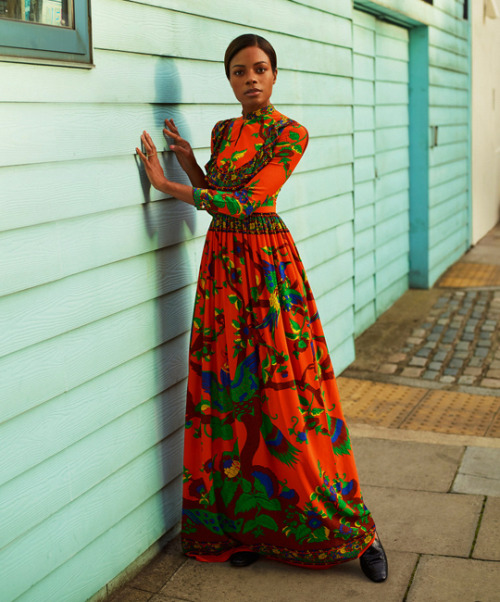 flawlessbeautyqueens:Naomie Harris photographed by Thomas Whiteside