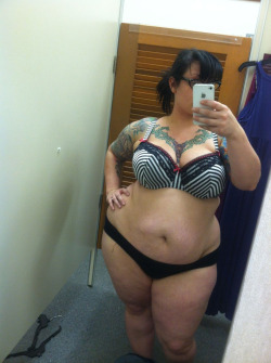 thebbwexperience:  bbwslam:   Click here to fuck a local BBW!   Nice.