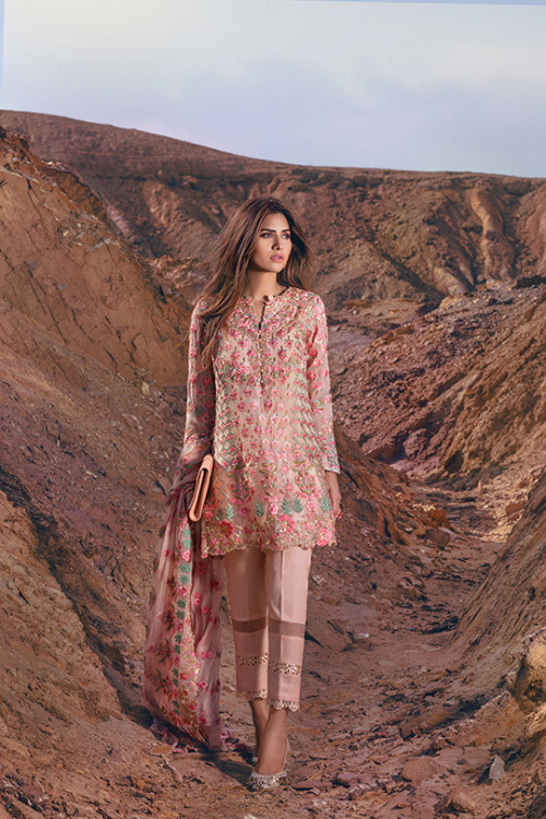 pakistanifashionfiles:Mina Hassan x Shariq Textiles F/W 2016