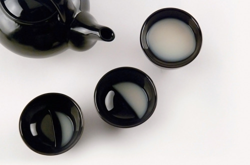 this-natural-crafter: culturenlifestyle: Moon Glass: A Ceramic Cup That Showcases the Different Pha