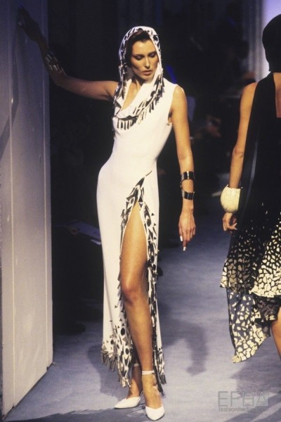 lambily-deactivated20200702:Thierry Mugler spring/summer couture 1998