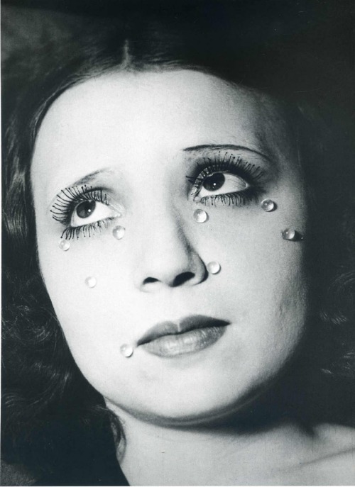 nobrashfestivity:Man Ray Lydia, études pour Larmes 1932