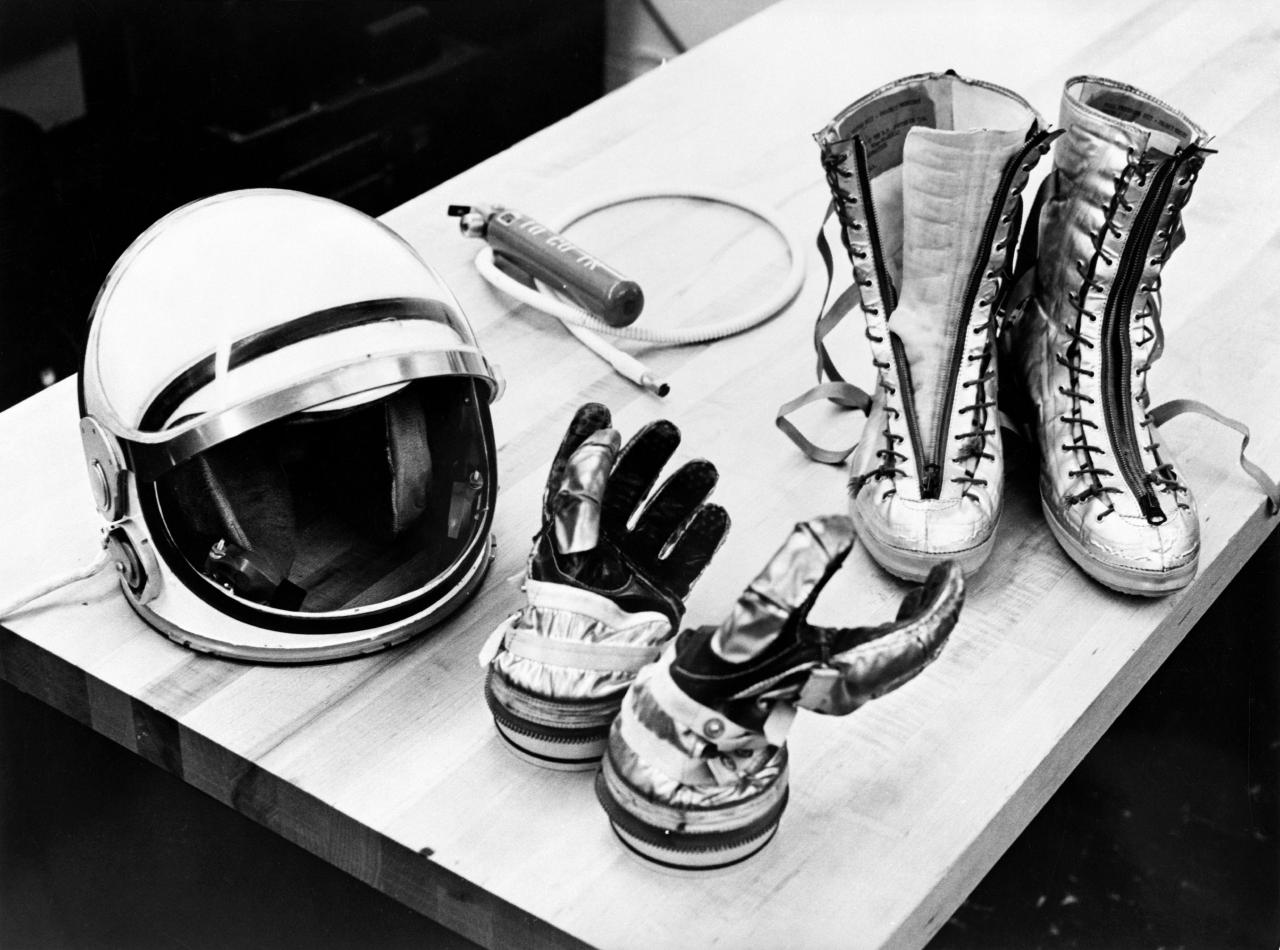 humanoidhistory:  Gloves, boots, and helmet for a Mercury astronaut, 1961.