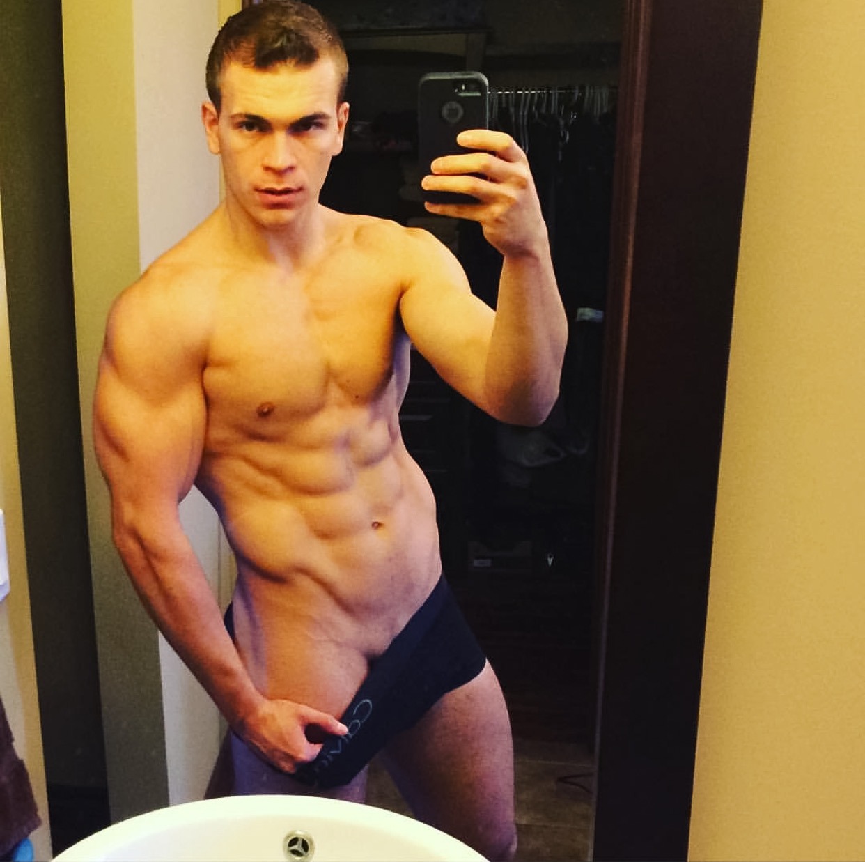 beautifulandhotguy:  Nick Finch