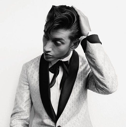 nothingmuchtosayiguess:  BOW TIE 