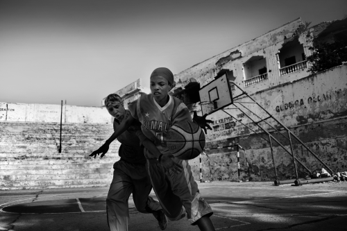 thesoulfunkybrother:-Somalia women’s national basketball team.by. Jan grarupThe Somali basketb