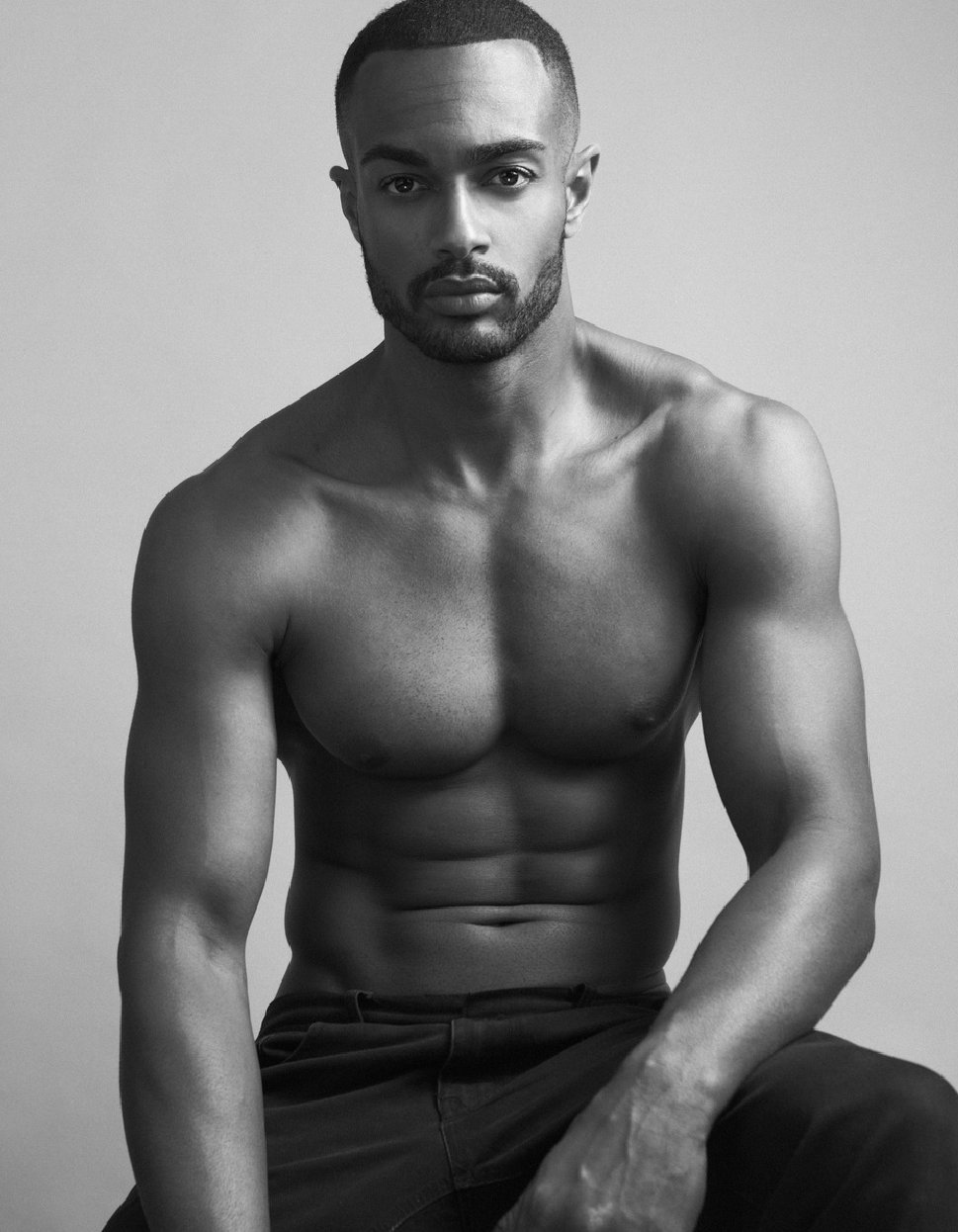 seeker310:King’s   hot   follow my Bros blogs!! Reblog  