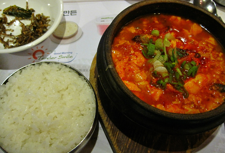 iwillstartmydiettomorrow:  순두부 