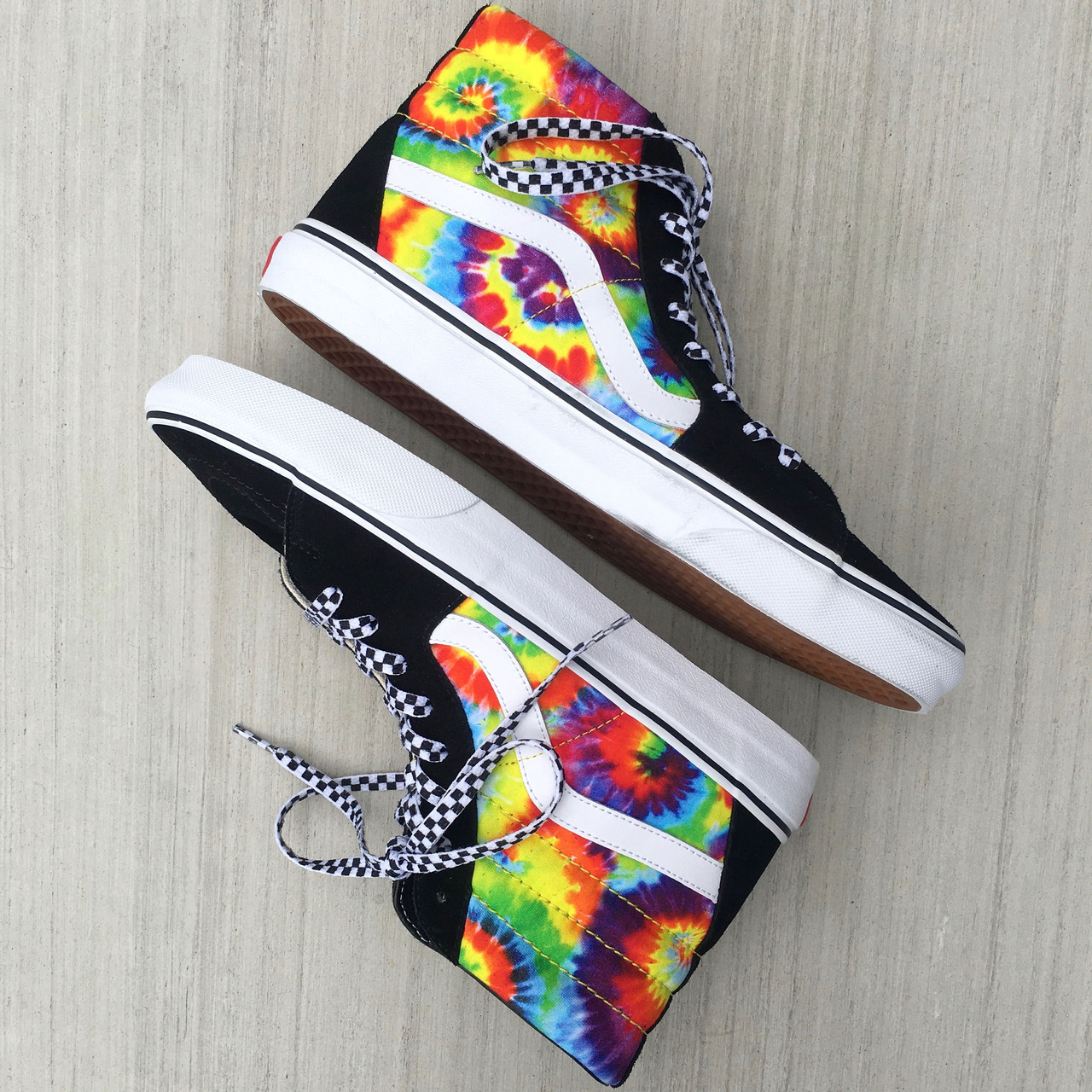 rainbow tie vans