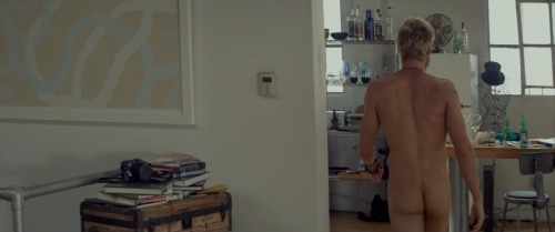 omgnakedmalecelebs:  Chad Michael Murray’s ass finally. 