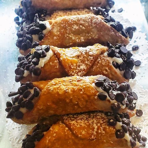 Do you want chocolate chip, pistachio, or classic? Next Cannoli Crawl will be December 11! Register 
