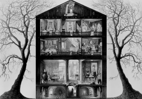 hideback:Laurie LiptonFrom the Freud Museum, London:Laurie Lipton’s Haunted Doll House creates a sla