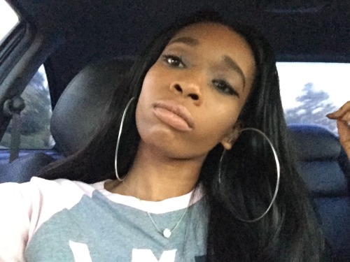 sweetriches: lately i’ve been on a glo #blackout