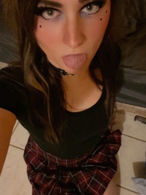 Would you cum in my mouth? Just imagine my pretty eyes staring up at you as I nestle your cock betwe
