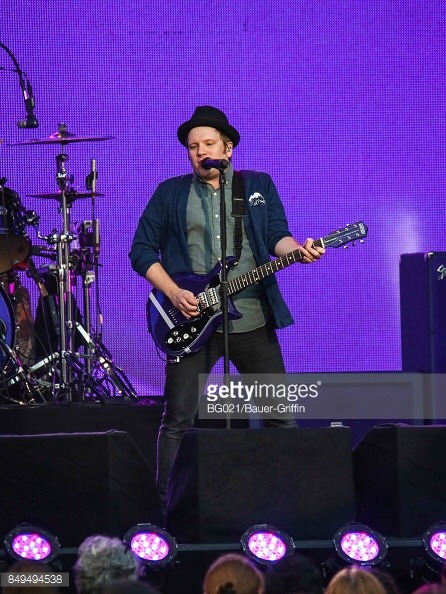 thanksariel:Patrick’s new purple Stump-O-Magic!