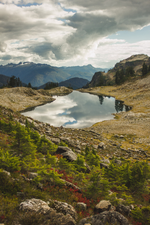 bakerpow: Sunday adventures to alpine lakes in the NWwww.instagram.com/bakerpow/?hl=en